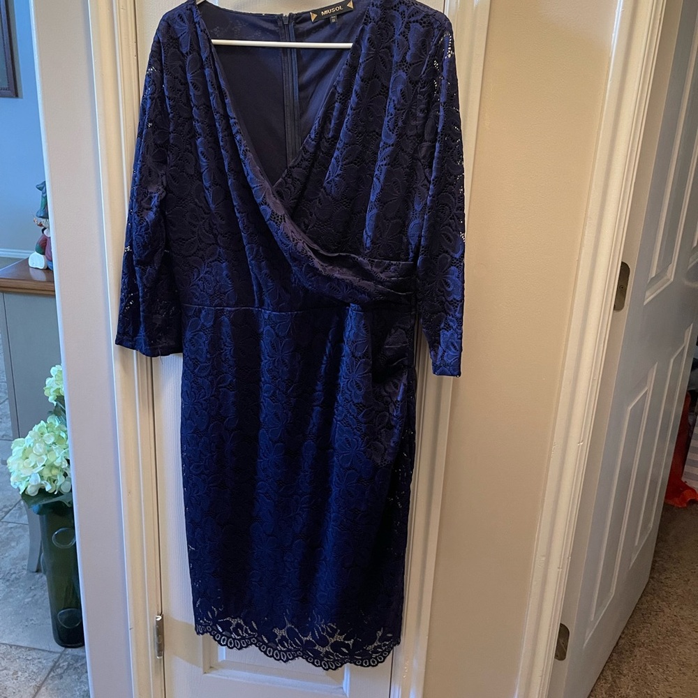 Miusol Elegant Royal Blue Lace Long Sleeve Dress